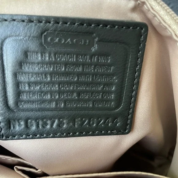 Coach Bag, Coach crossbody, Coach green bag. - Picture 11 of 16